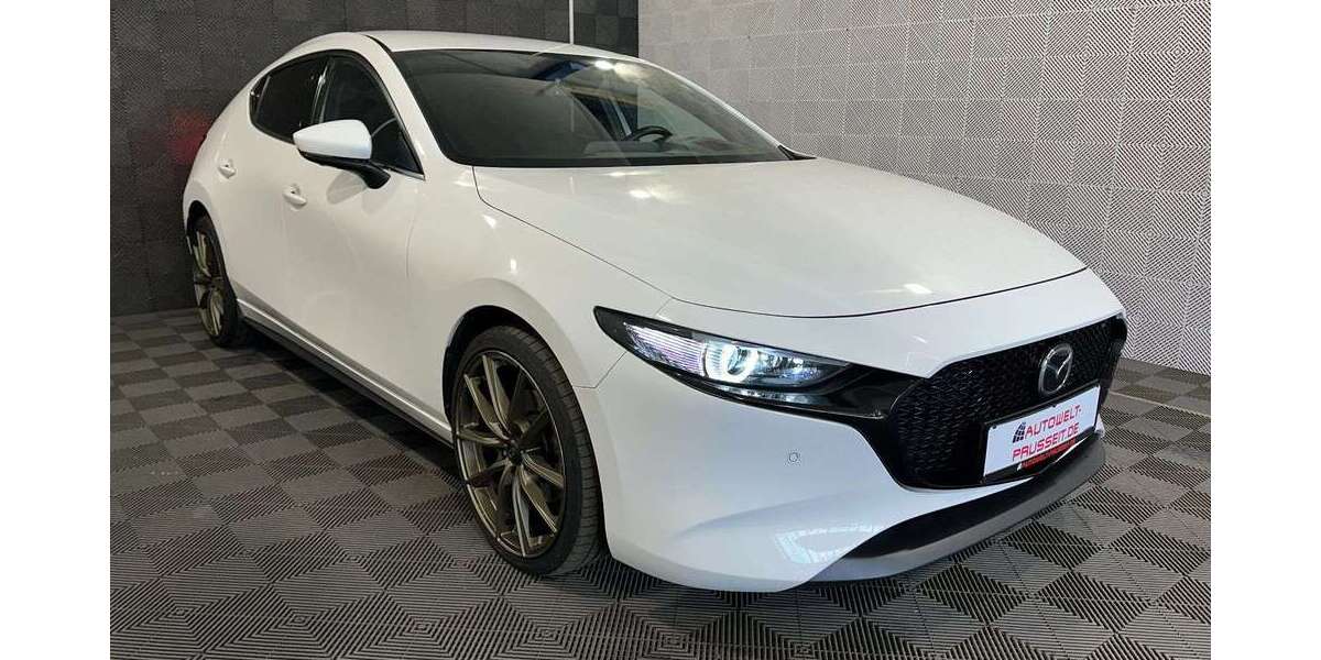 Mazda 3 43.998 km 21.960 &euro; Horb 72160