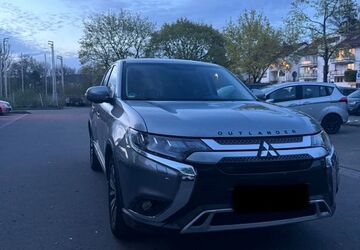 Mitsubishi Outlander 97.000 km 20.500 &euro; Stuttgart 70374