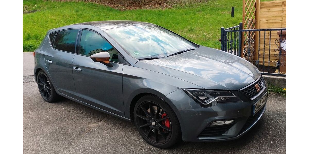 Seat Leon 74.500 km 21.000 &euro; Stuttgart 70376