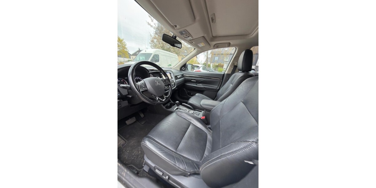 Mitsubishi Outlander 162.000 km 13.699 &euro; Gäufelden 71126