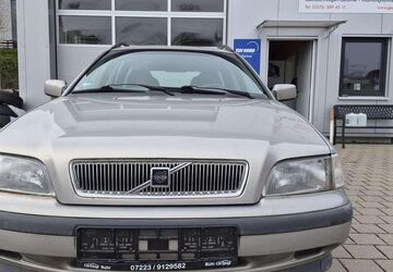 Volvo V40 300.233 km 1.000 &euro; Horb 72160