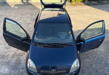 Toyota Yaris 156.539 km 2.990 &euro; Böblingen 71032