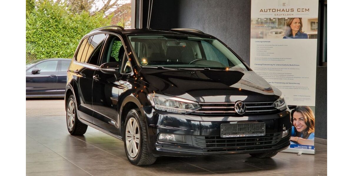 VW Touran 299.730 km 12.999 &euro; Gäufelden 71126