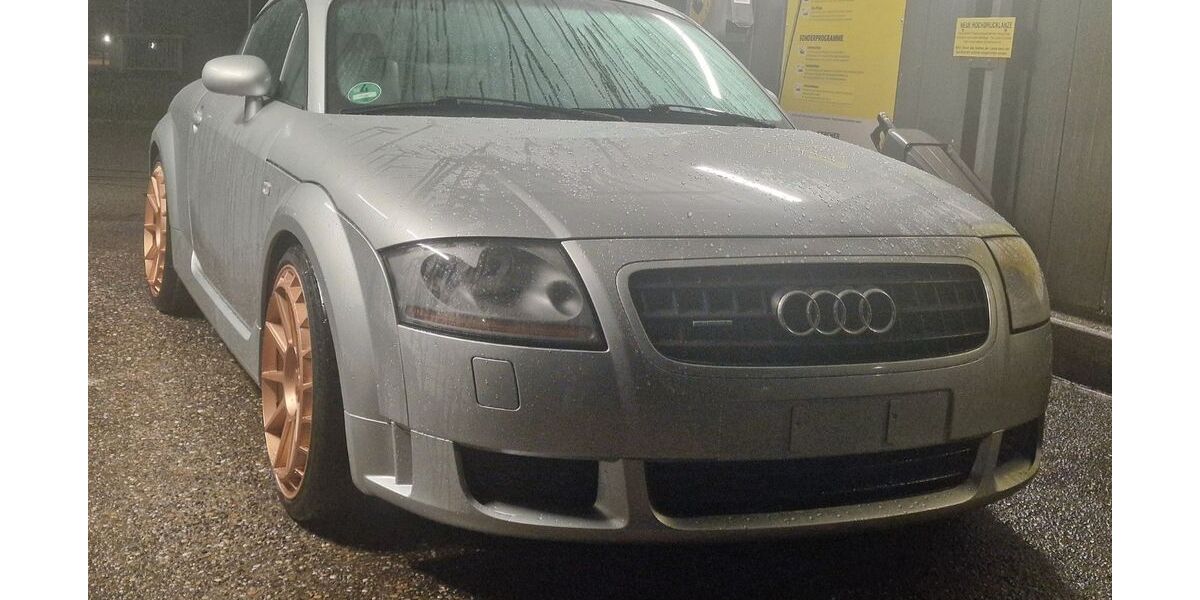 Audi TT 240.000 km 11.999 &euro; reutlingen 72770