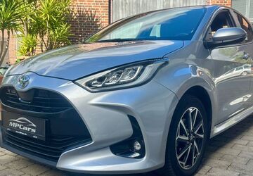 Toyota Yaris 23.000 km 16.900 &euro; Pfullingen 72793