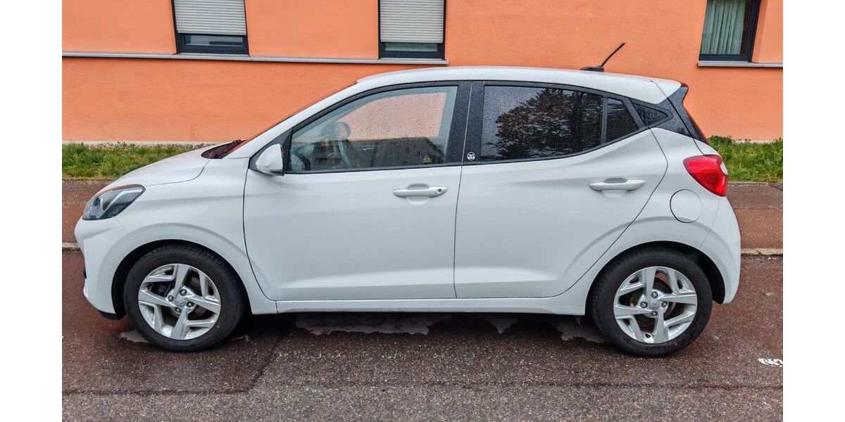 Hyundai i10 26.800 km 10.950 &euro; Sindelfingen 71065