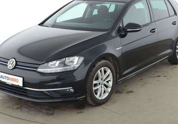 VW Golf 74.392 km 13.710 &euro; Stuttgart 70195