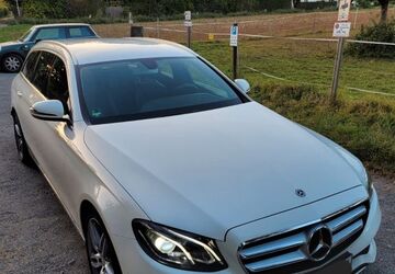 Mercedes-Benz E 220 93.000 km 22.999 &euro; Stuttgart 70619