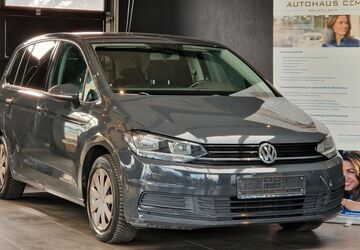 VW Touran 209.500 km 8.999 &euro; Gäufelden 71126