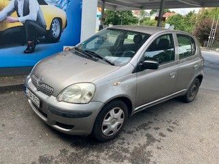 Toyota Yaris 94.000 km 1.700 &euro; Stuttgart 70376