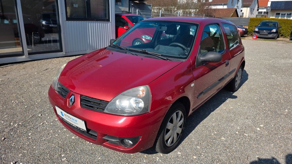 Renault Clio 158.000 km 2.350 &euro; Reutlingen 72770