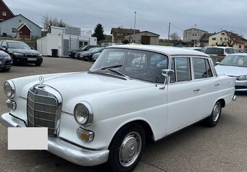 Mercedes-Benz 200 88.500 km 9.800 &euro; Hildrizhausen /Stuttgart 71157