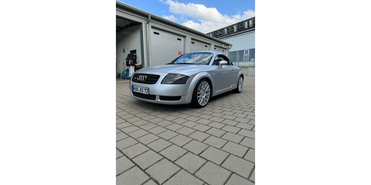 Audi TT 249.000 km 2.150 &euro; Horb 72160