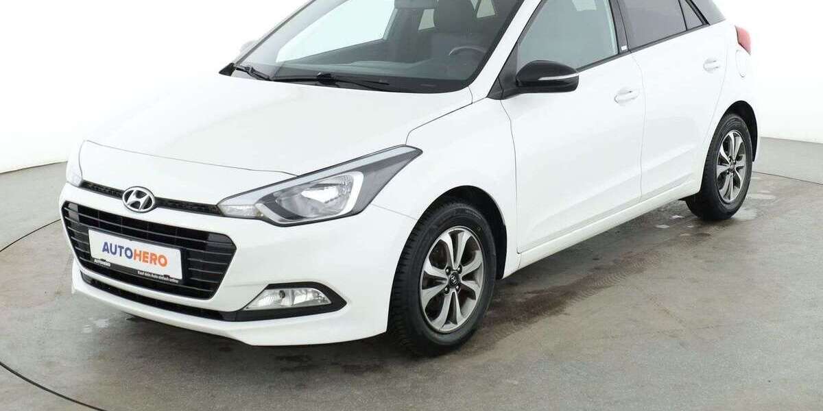 Hyundai i20 98.889 km 8.910 &euro; Stuttgart 70195