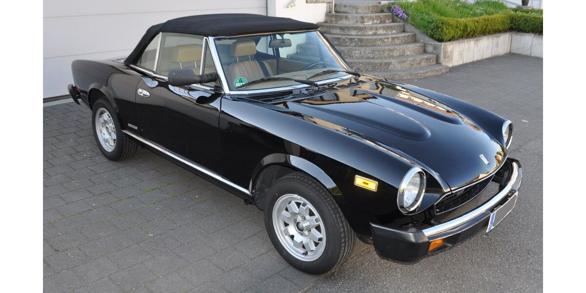 Fiat 124 Spider 69.000 km 15.900 &euro; Stuttgart 70469