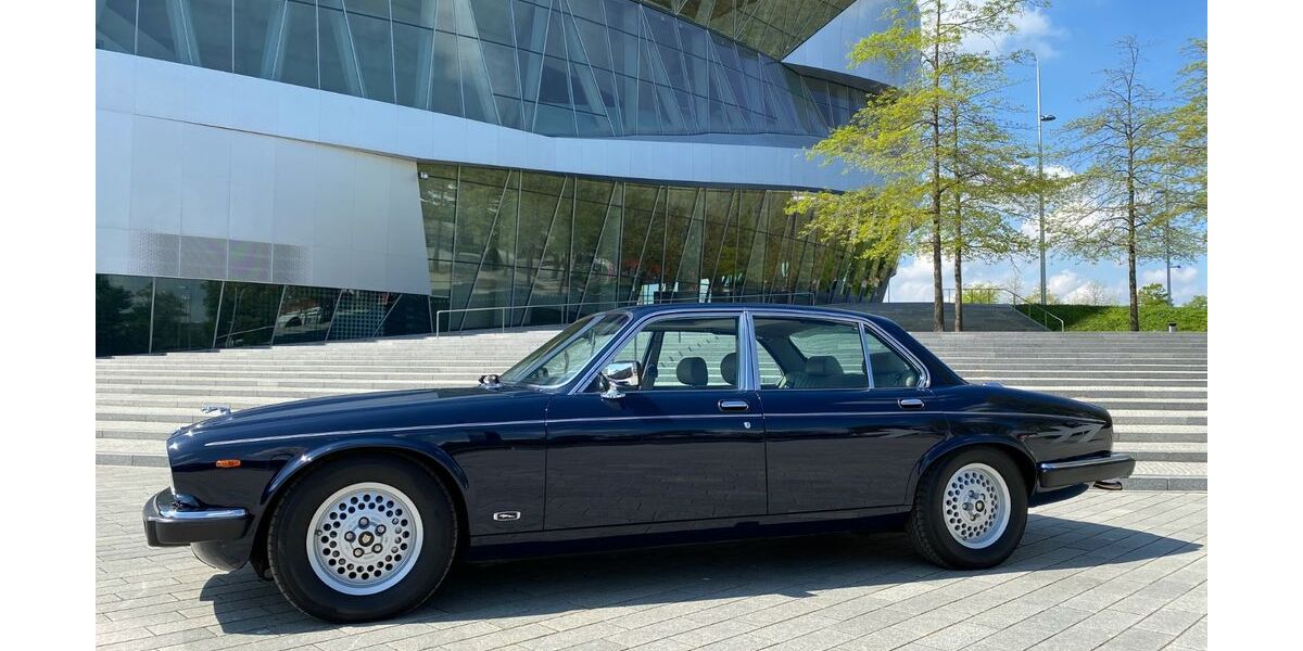 Jaguar XJ12 111.800 km 19.500 &euro; Stuttgart 70619