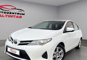 Toyota Auris 97.000 km 9.390 &euro; Holzgerlingen 71088