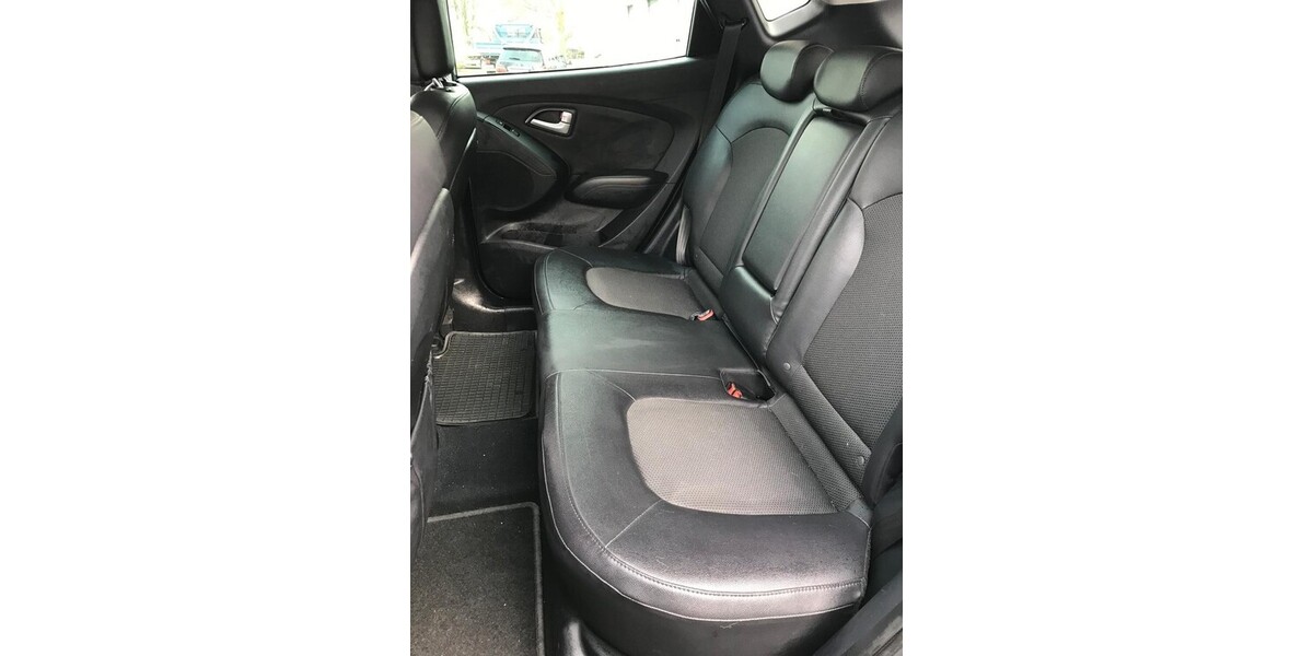 Hyundai IX35 128.000 km 11.900 &euro; Stuttgart 70173