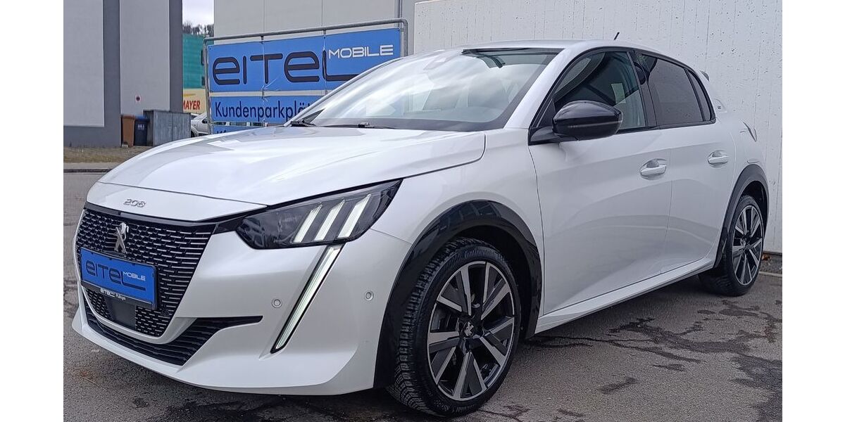 Peugeot 208 45.921 km 16.990 &euro; Pfullingen 72793