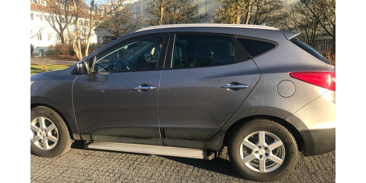 Hyundai IX35 128.000 km 11.900 &euro; Stuttgart 70173
