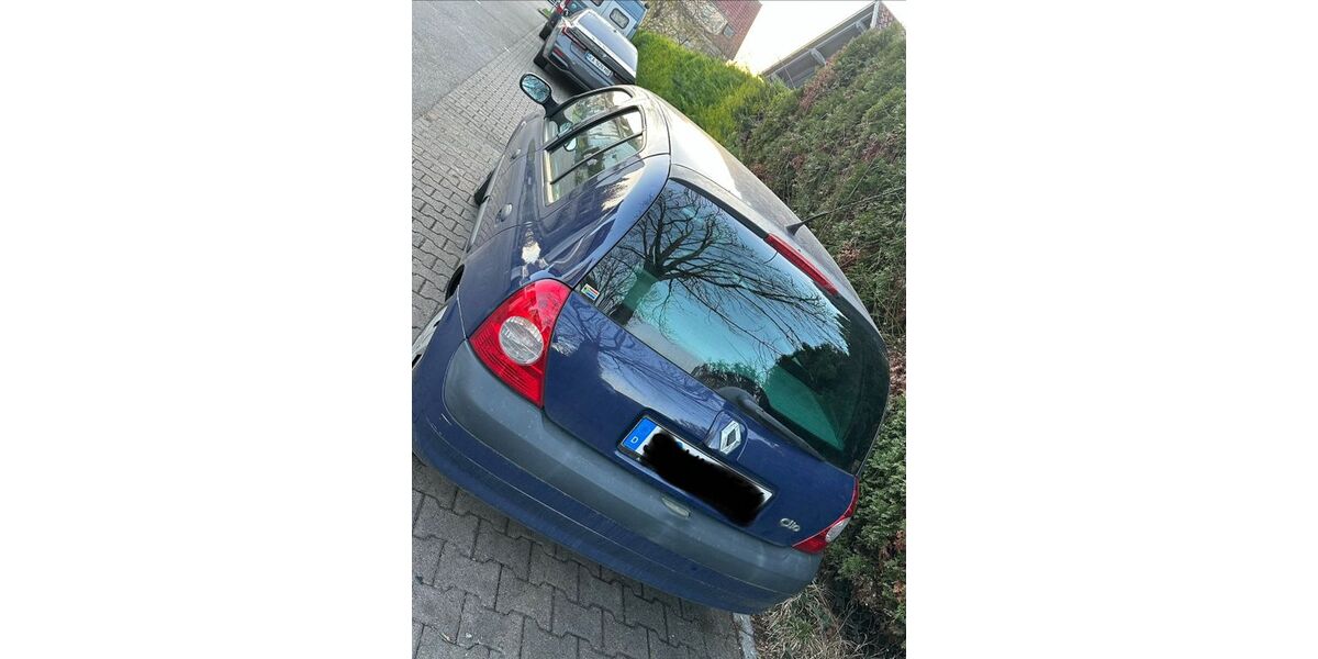 Renault Clio 116.300 km 2.150 &euro; Stuttgart 70378