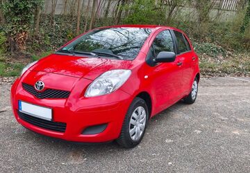 Toyota Yaris 215.580 km 1.800 &euro; Stuttgart 70439