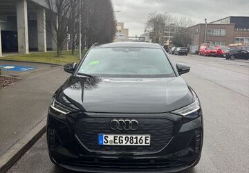 Audi Q4 e-tron 29.500 km 32.999 &euro; Stuttgart 70176