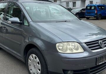 VW Touran 220.000 km 1.599 &euro; Tübingen 72074