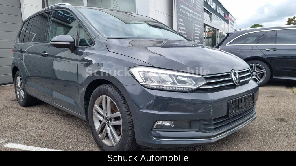 VW Touran 183.500 km 17.777 &euro; Altdorf (Landkreis Böblingen) 71155