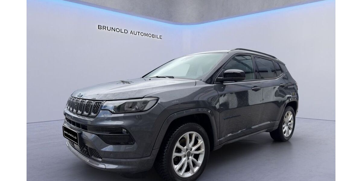 Jeep Compass 49.000 km 23.900 &euro; Stuttgart 70565