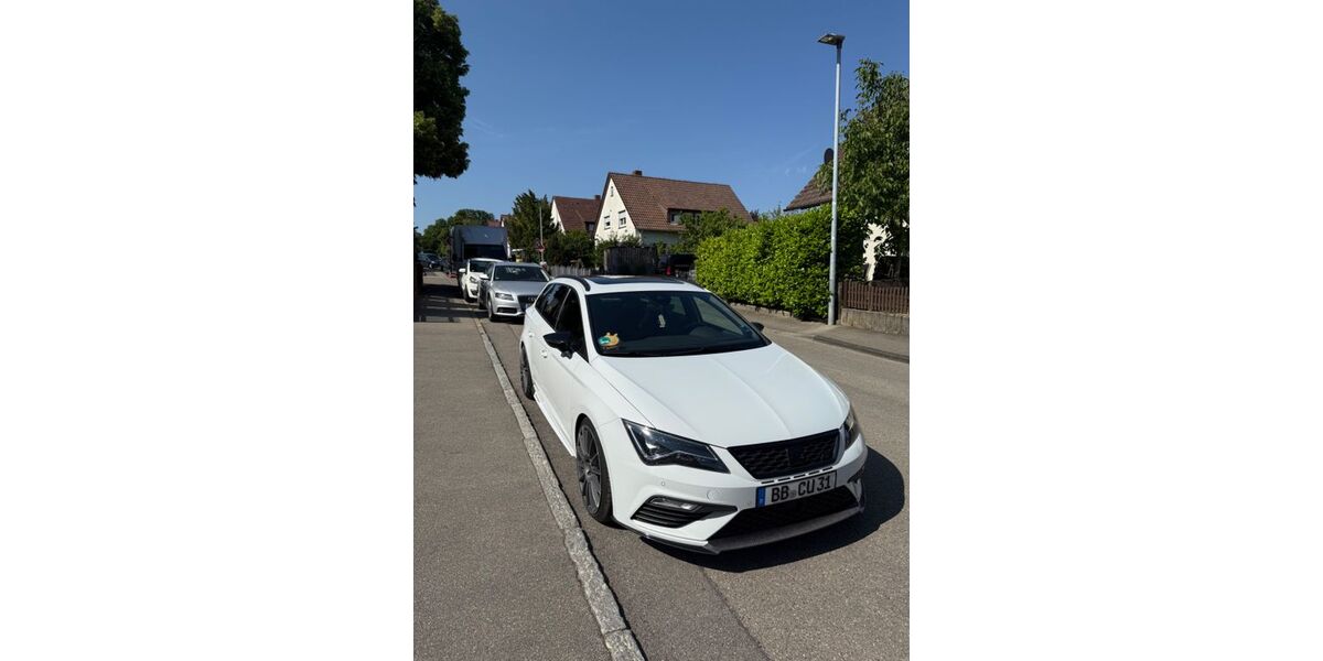 Seat Leon 99.000 km 22.999 &euro; Holzgerlingen 71088
