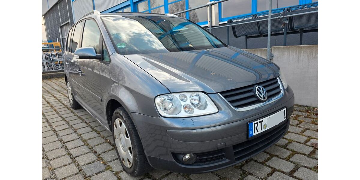 VW Touran 208.000 km 3.660 &euro; Holzgerlingen 71088