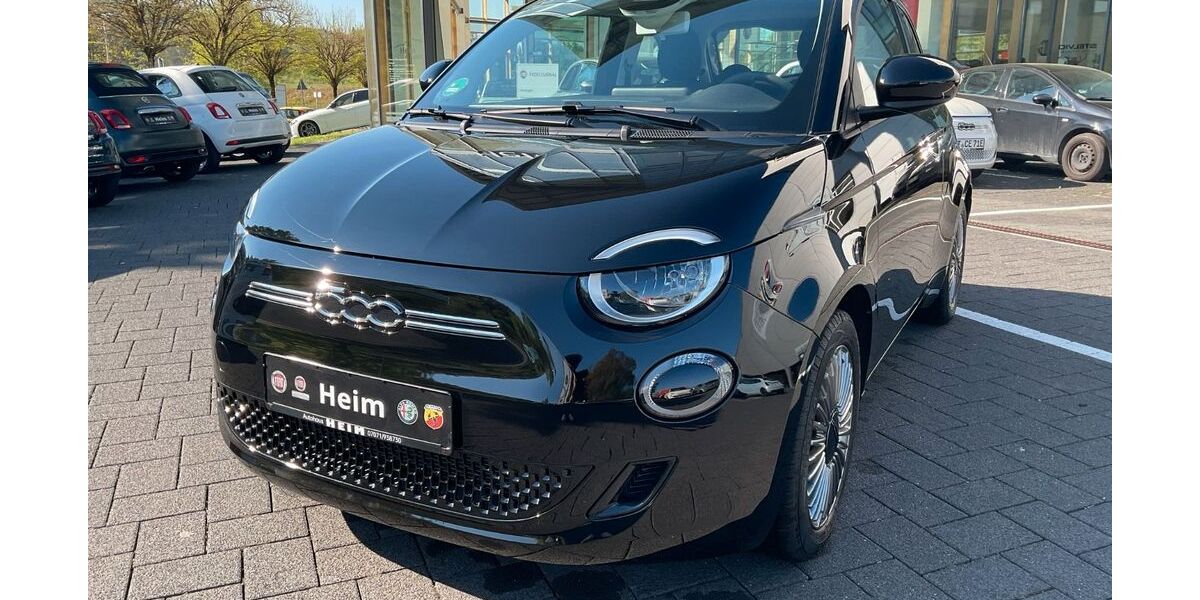 Fiat 500e 6.990 km 16.990 &euro; Tübingen 72072