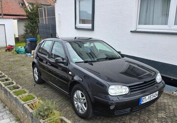 VW Golf 143.000 km 2.500 &euro; Engstingen 72829