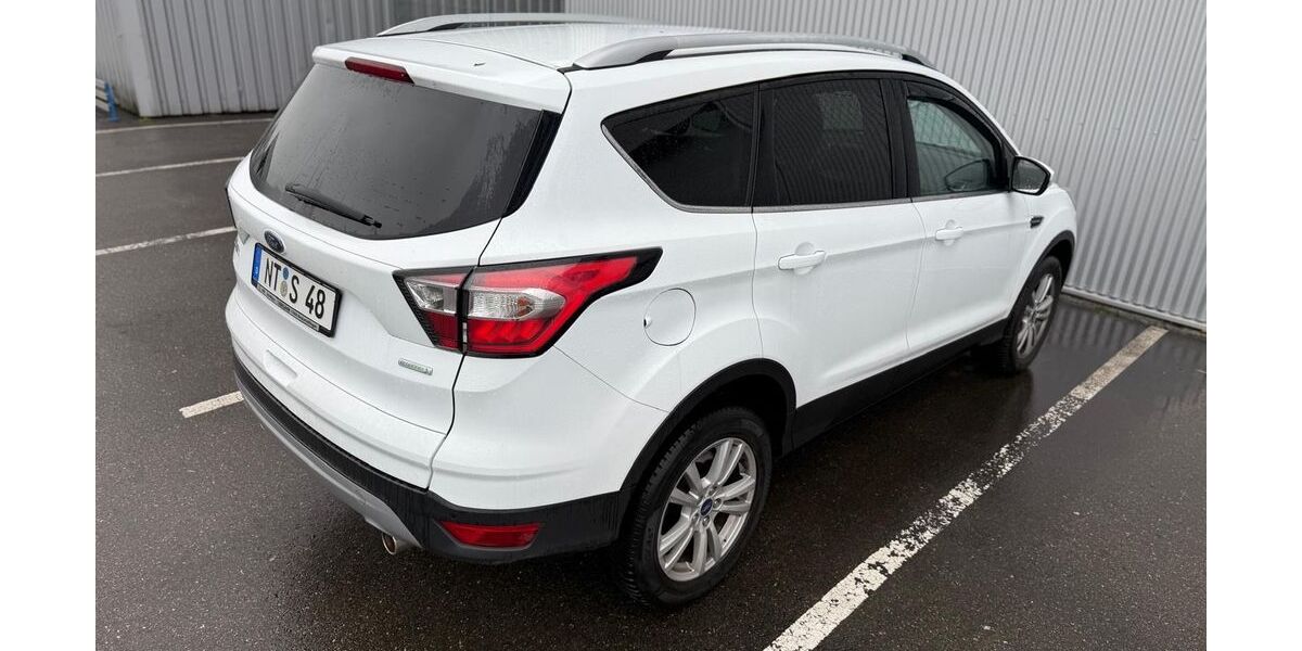 Ford Kuga 63.400 km 11.500 &euro; Neckartailfingen 72666