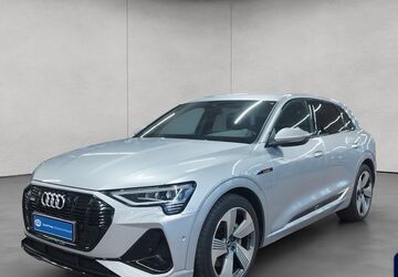 Audi e-tron 61.587 km 31.890 &euro; Stuttgart 70190