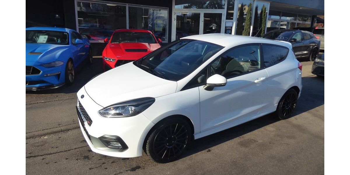 Ford Fiesta 75.000 km 16.900 &euro; Ammerbuch 72119