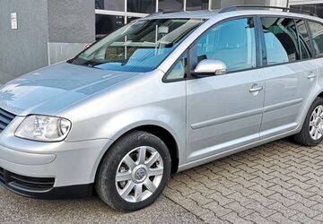 VW Touran 243.000 km 2.200 &euro; Ofterdingen 72131