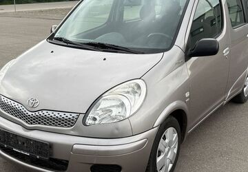 Toyota Yaris 298.982 km 1.950 &euro; Bisingen 72406