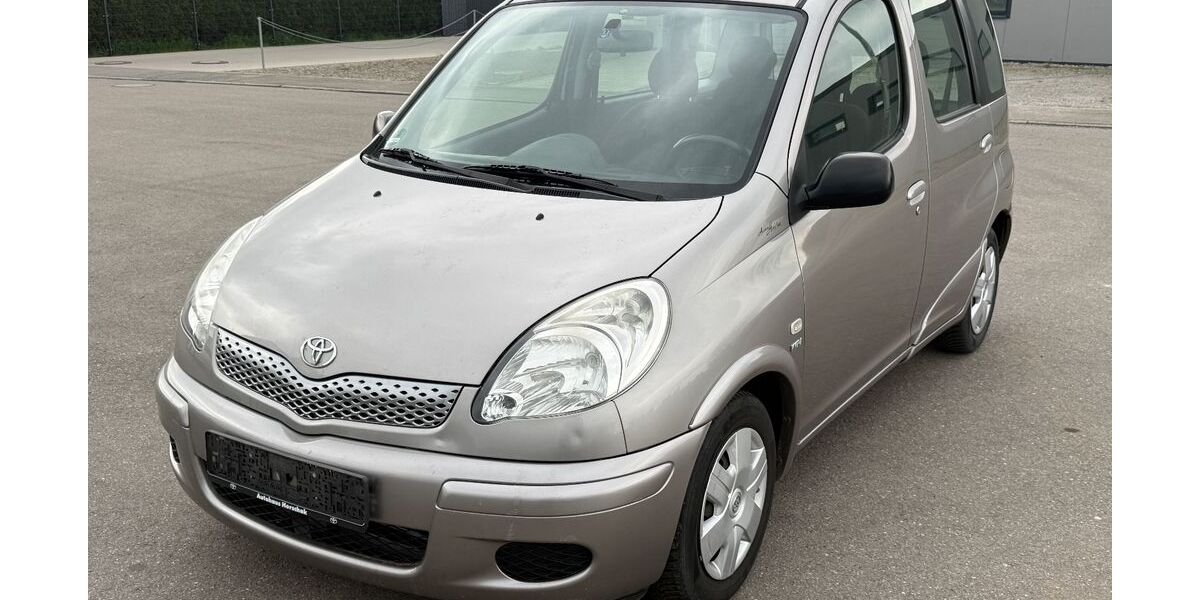 Toyota Yaris 298.982 km 1.950 &euro; Bisingen 72406