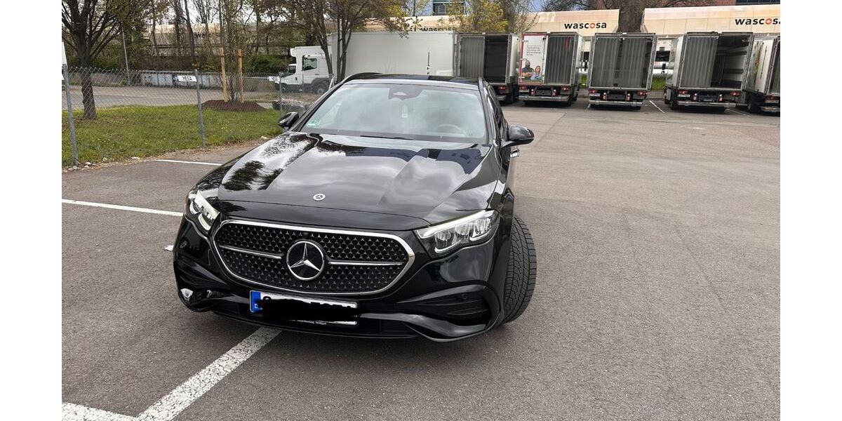 Mercedes-Benz 220 60.000 km 45.400 &euro; Stuttgart 70376