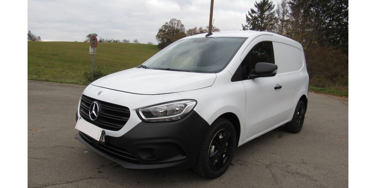 Mercedes-Benz Citan 168.000 km 8.999 &euro; Hechingen 72379