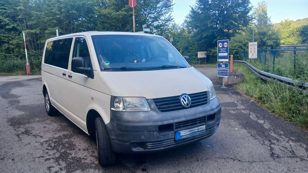 VW T5 Transporter 183.500 km 7.900 &euro; Tübingen 72074