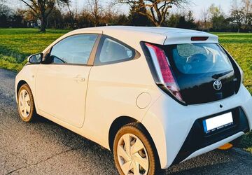 Toyota Aygo (X) 114.000 km 5.300 &euro; Reutlingen 72770