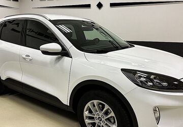 Ford Kuga 44.000 km 22.950 &euro; Hechingen-Bechtoldsweiler 72379