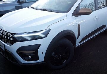 Dacia Jogger 5.609 km 28.350 &euro; Herrenberg 71083