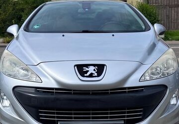Peugeot 308 174.601 km 2.690 &euro; Ofterdingen 72131