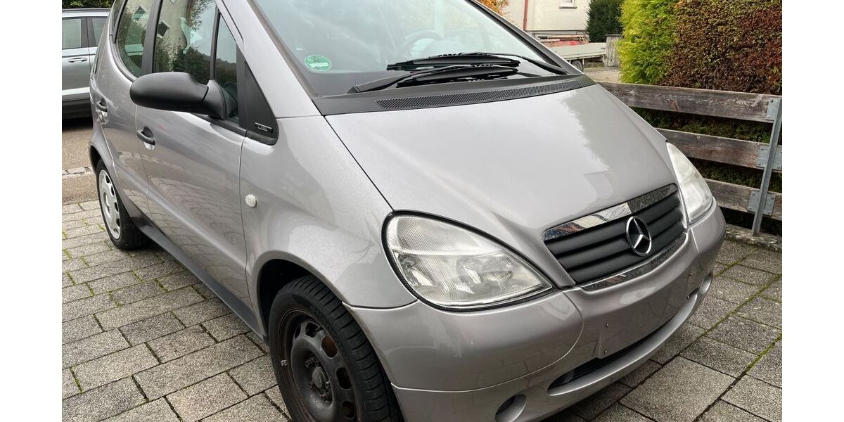 Mercedes-Benz A 160 86.300 km 950 &euro; Tübingen 72072
