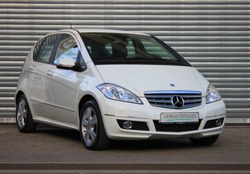 Mercedes-Benz A 180 46.600 km 11.800 &euro; Sindelfingen 71065