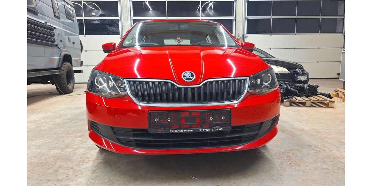 Skoda Fabia 38.000 km 8.699 &euro; St. Johann 72813